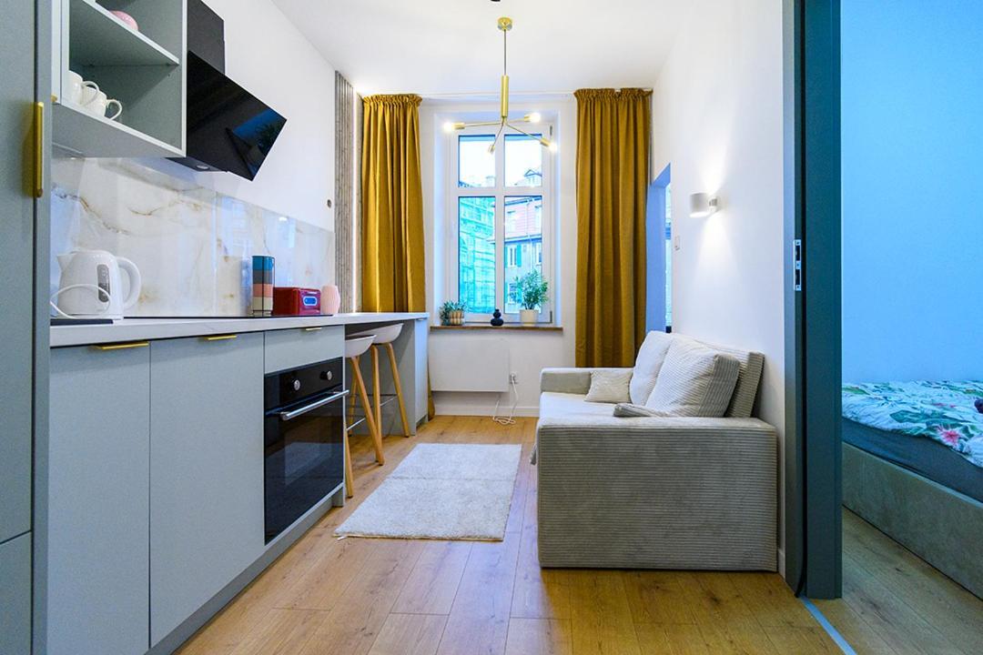 Apartament Pod Wieza 2 ヴァウブジフ エクステリア 写真